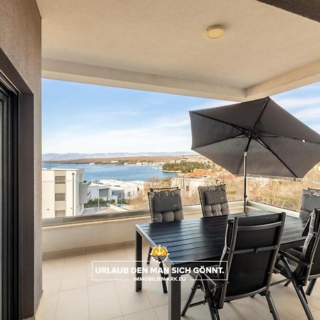 Penthouse Panorama Deluxe In Malinska Apartment Luaran gambar