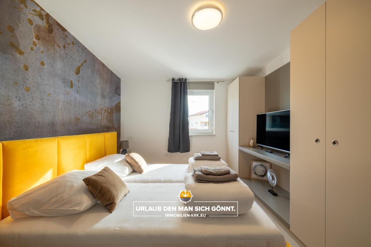 Penthouse Panorama Deluxe In Malinska Apartment Luaran gambar